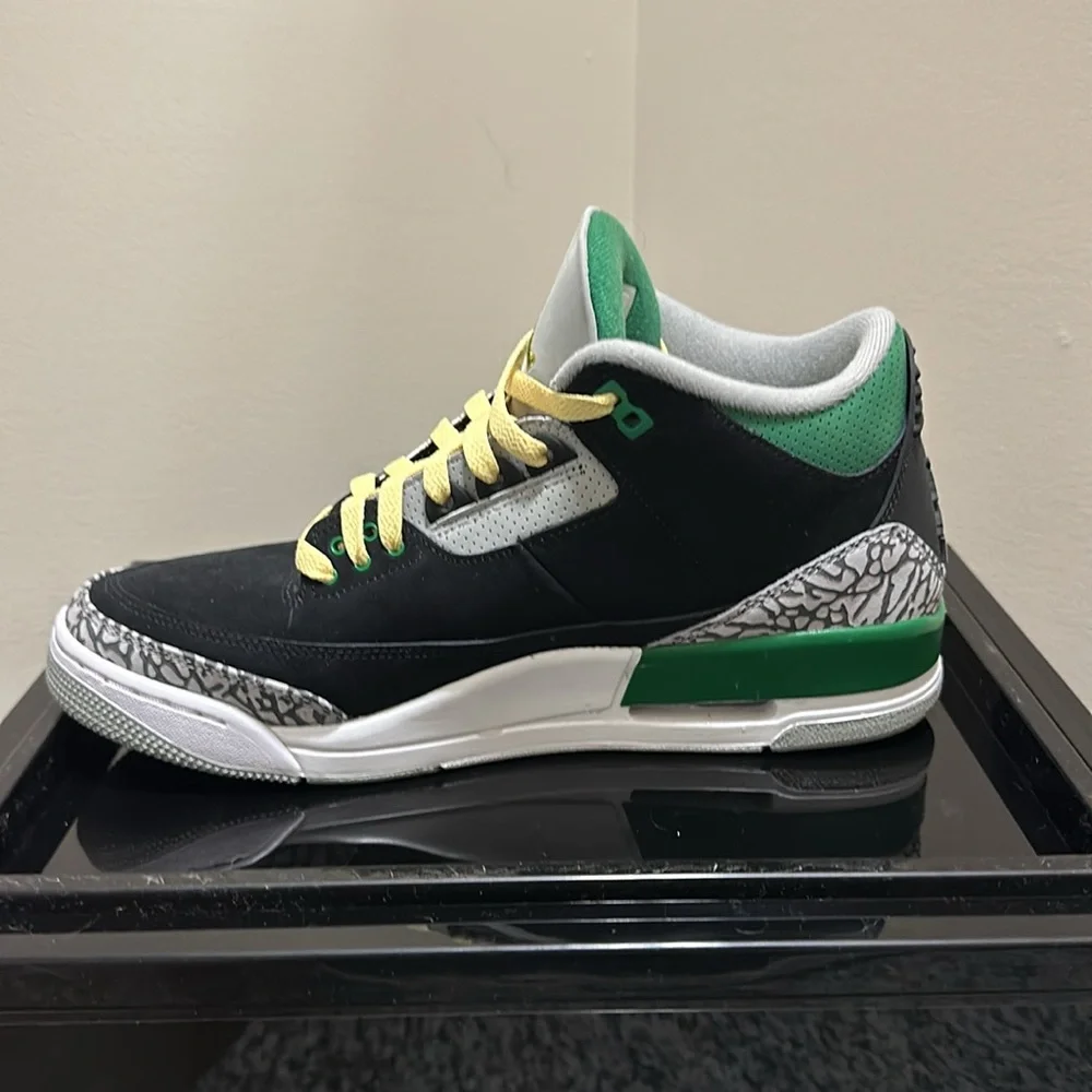 Jordan 3 retro ( Pine Green ) Size 10 US - Picture 6 of 9